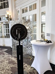 upload 1768490521 Photo Booth / wedding and events